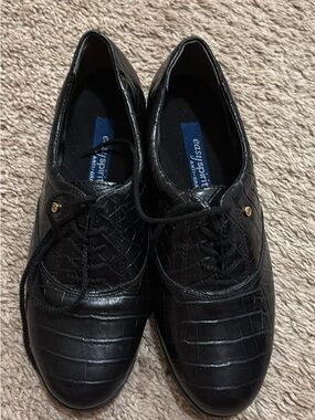 Easy Spirit Black Croc-Embossed Lace-Up Oxfords